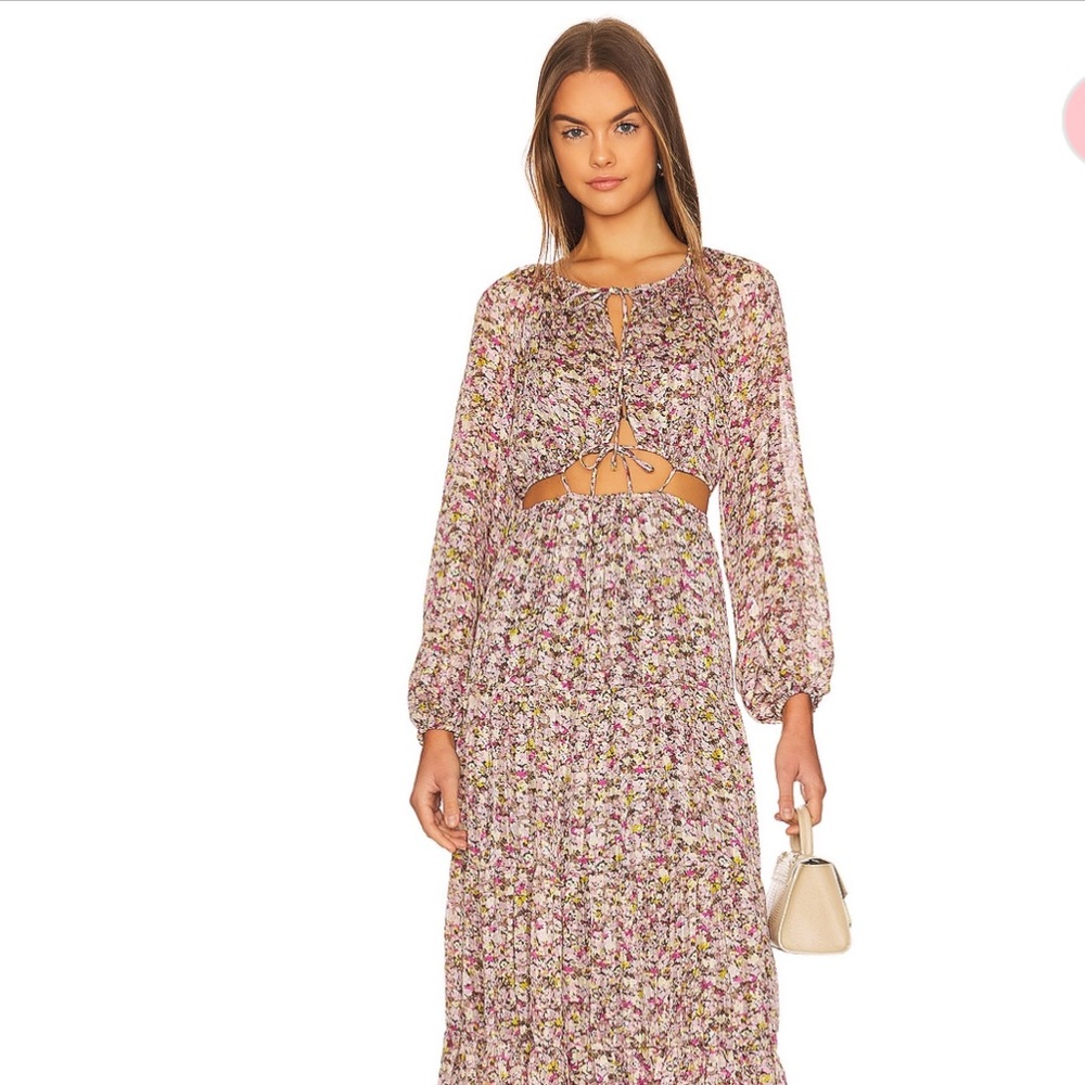 Astr Floral Midi Dress in Pink and Cream - Picture 3 of 10